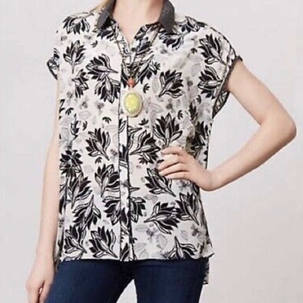 Anthropologie Postmark Silk Blouse Women's SZ Small floral and bees